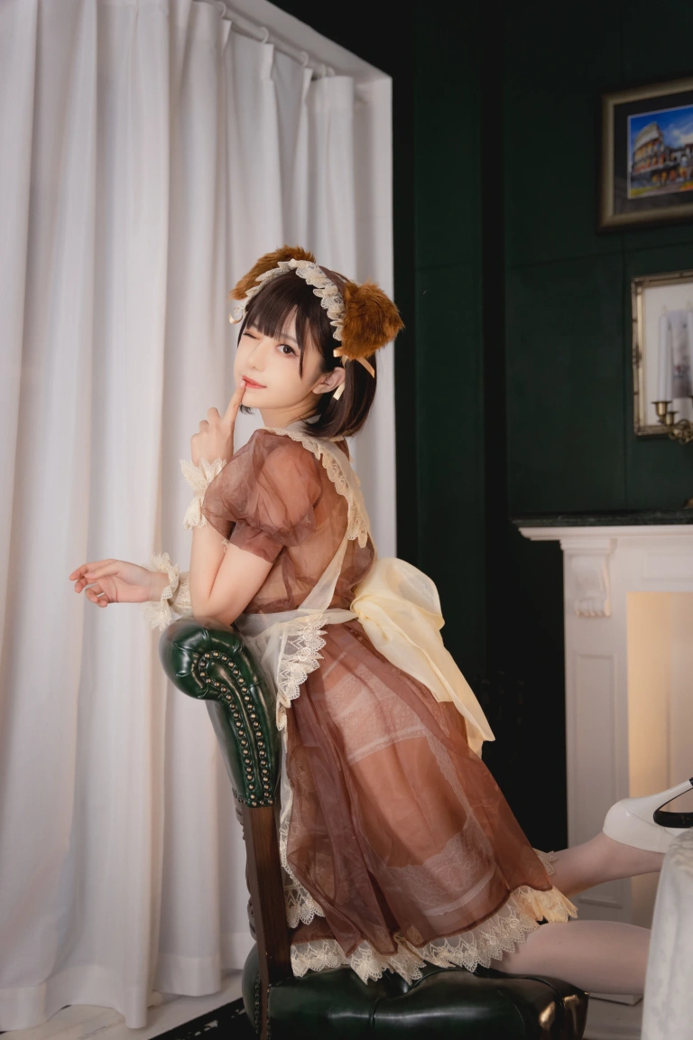 Shika小鹿鹿《透明女仆》主题写真：22张全套美图