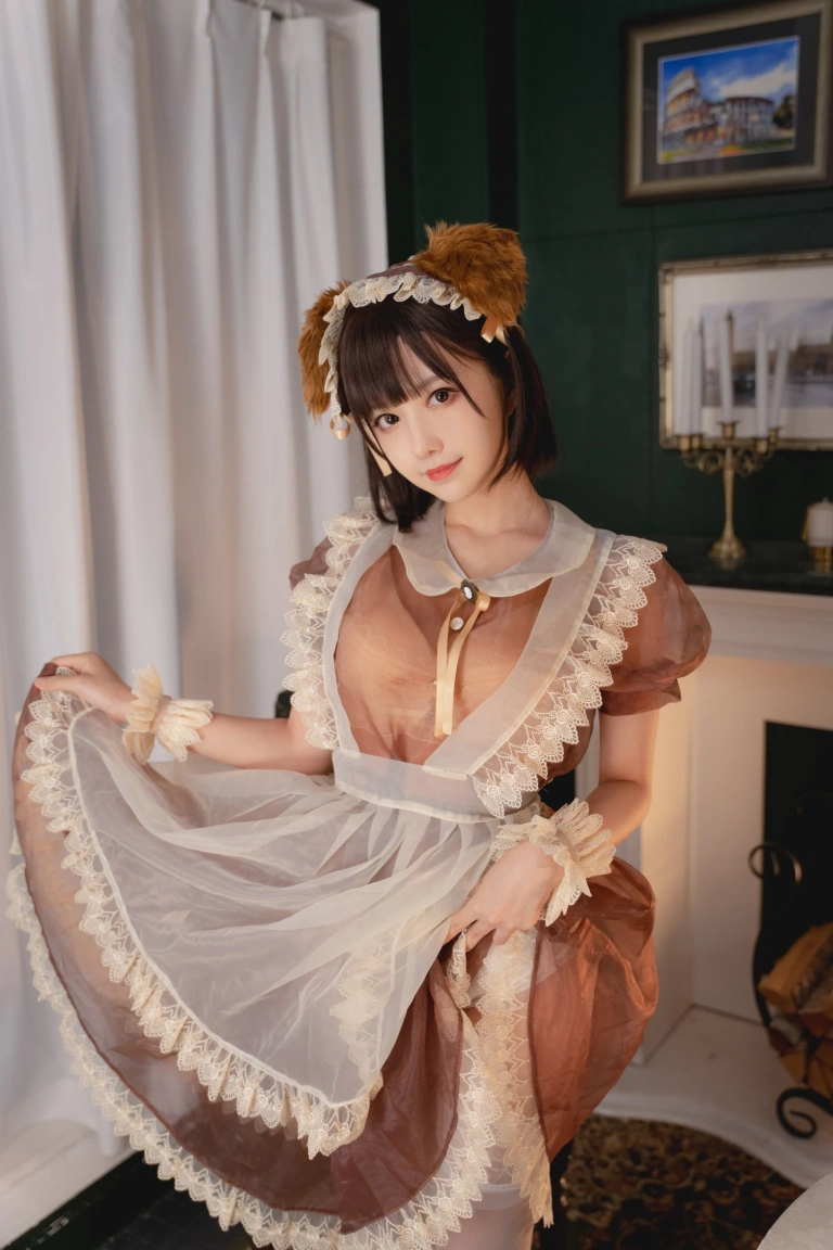 Shika小鹿鹿《透明女仆》主题写真：22张全套美图