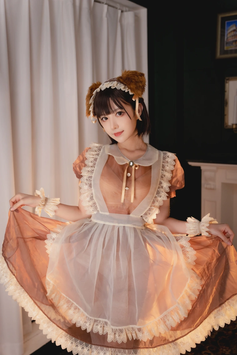 Shika小鹿鹿《透明女仆》主题写真：22张全套美图