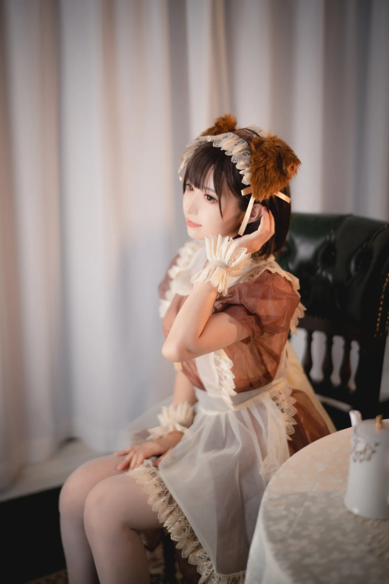 Shika小鹿鹿《透明女仆》主题写真：22张全套美图