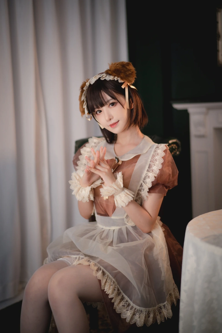 Shika小鹿鹿《透明女仆》主题写真：22张全套美图
