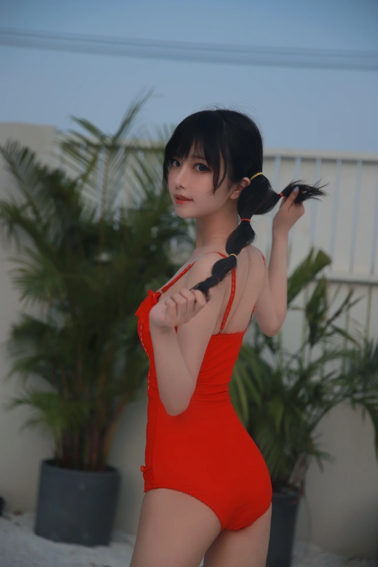 Shika小鹿鹿《P1泳装两套》主题写真：63张全套美图
