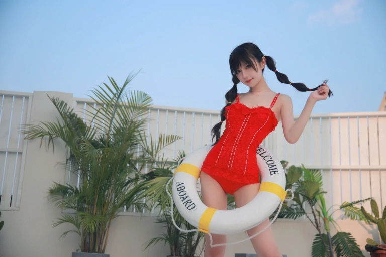 Shika小鹿鹿《P1泳装两套》主题写真：63张全套美图