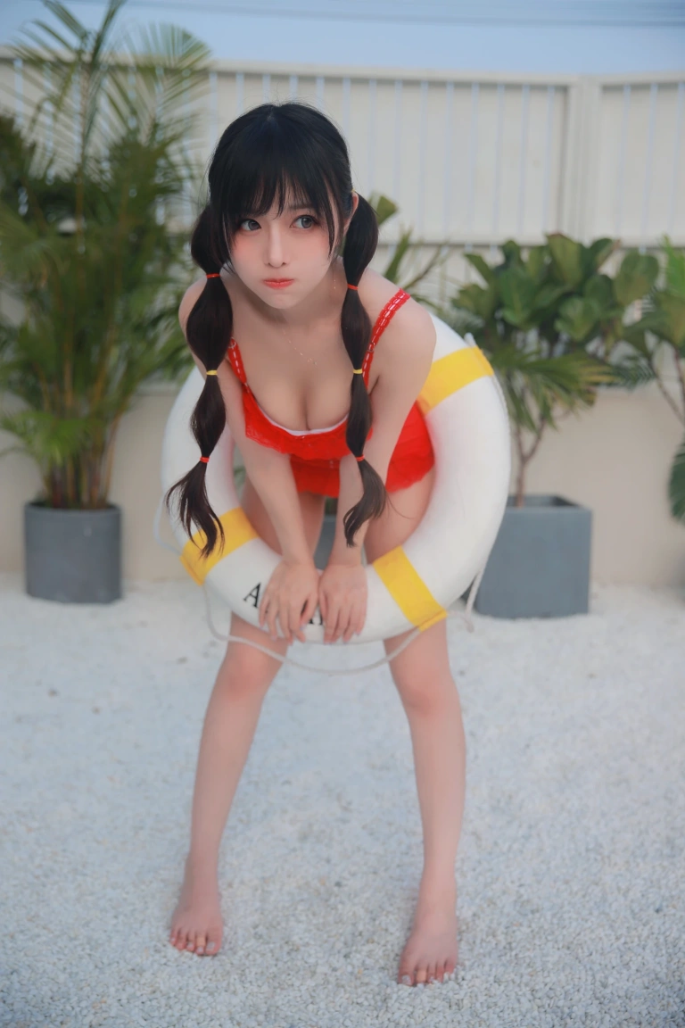 Shika小鹿鹿《P1泳装两套》主题写真：63张全套美图