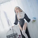Shika小鹿鹿《修女》主题写真：16张全套美图