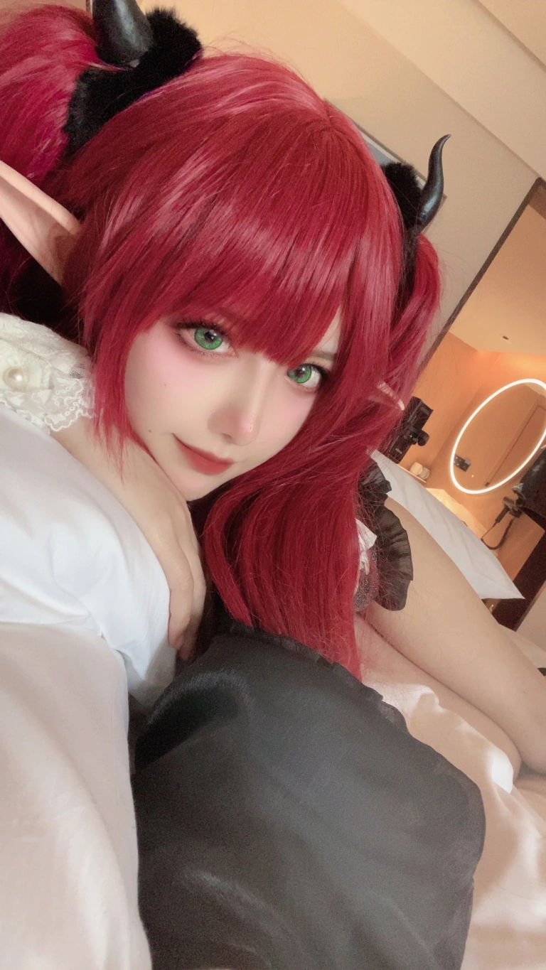 Shika小鹿鹿《喜多川海梦 小雫内衣》主题写真：17张全套美图