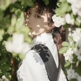 Shika小鹿鹿《蔷薇JK》主题写真：14张全套美图