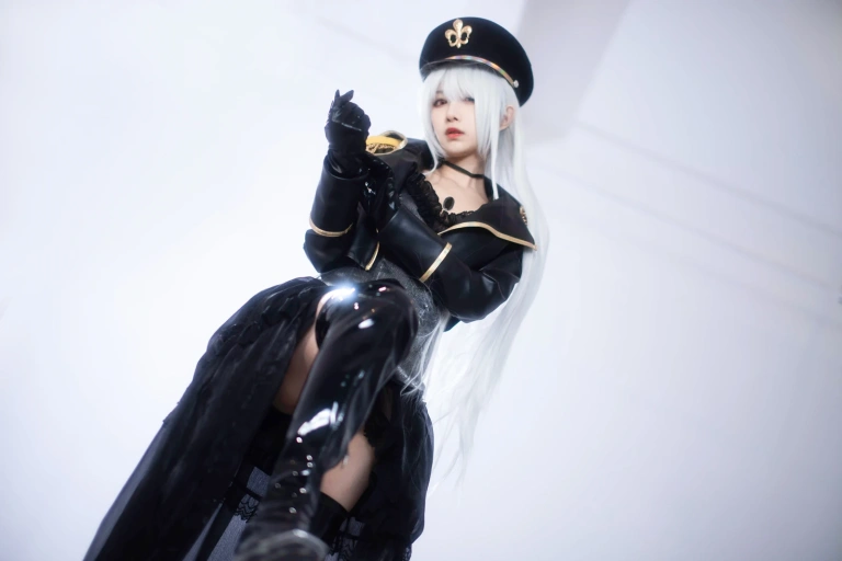 Shika小鹿鹿《黑山梗菜》主题写真：24张全套美图