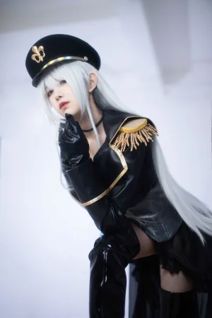 Shika小鹿鹿《黑山梗菜》主题写真：24张全套美图