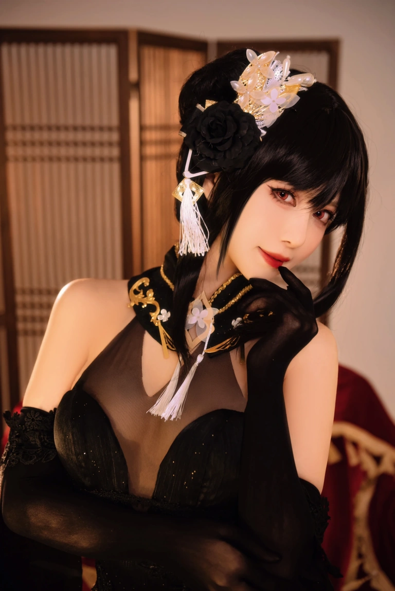 Shika小鹿鹿《碧蓝航线 镇海 奇奢花苑》主题写真：28张全套美图