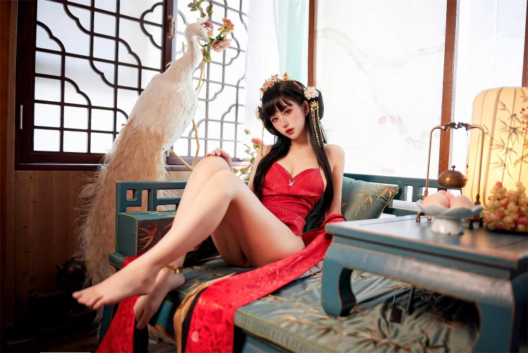 Shika小鹿鹿《逸仙 同人凤冠霞帔》主题写真：27张全套美图