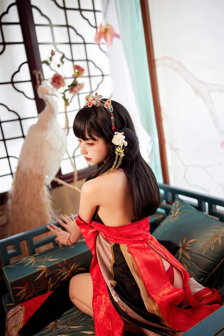 Shika小鹿鹿《逸仙 同人凤冠霞帔》主题写真：27张全套美图