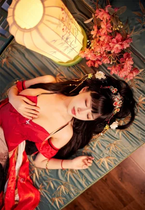 Shika小鹿鹿《逸仙 同人凤冠霞帔》主题写真：27张全套美图