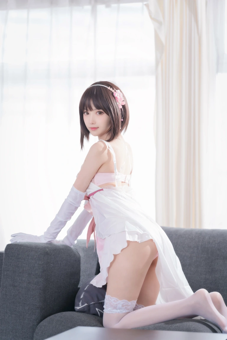 Shika小鹿鹿《加藤惠》主题写真：61张全套美图，含1个视频