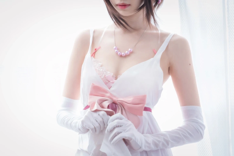 Shika小鹿鹿《加藤惠》主题写真：61张全套美图，含1个视频