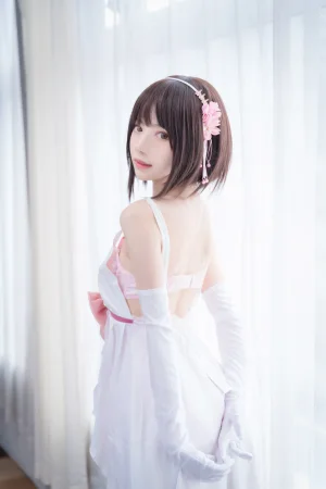 Shika小鹿鹿《加藤惠》主题写真：61张全套美图，含1个视频