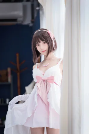 Shika小鹿鹿《加藤惠》主题写真：61张全套美图，含1个视频