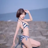 Shika小鹿鹿《加藤惠 泳装》主题写真：17张全套美图