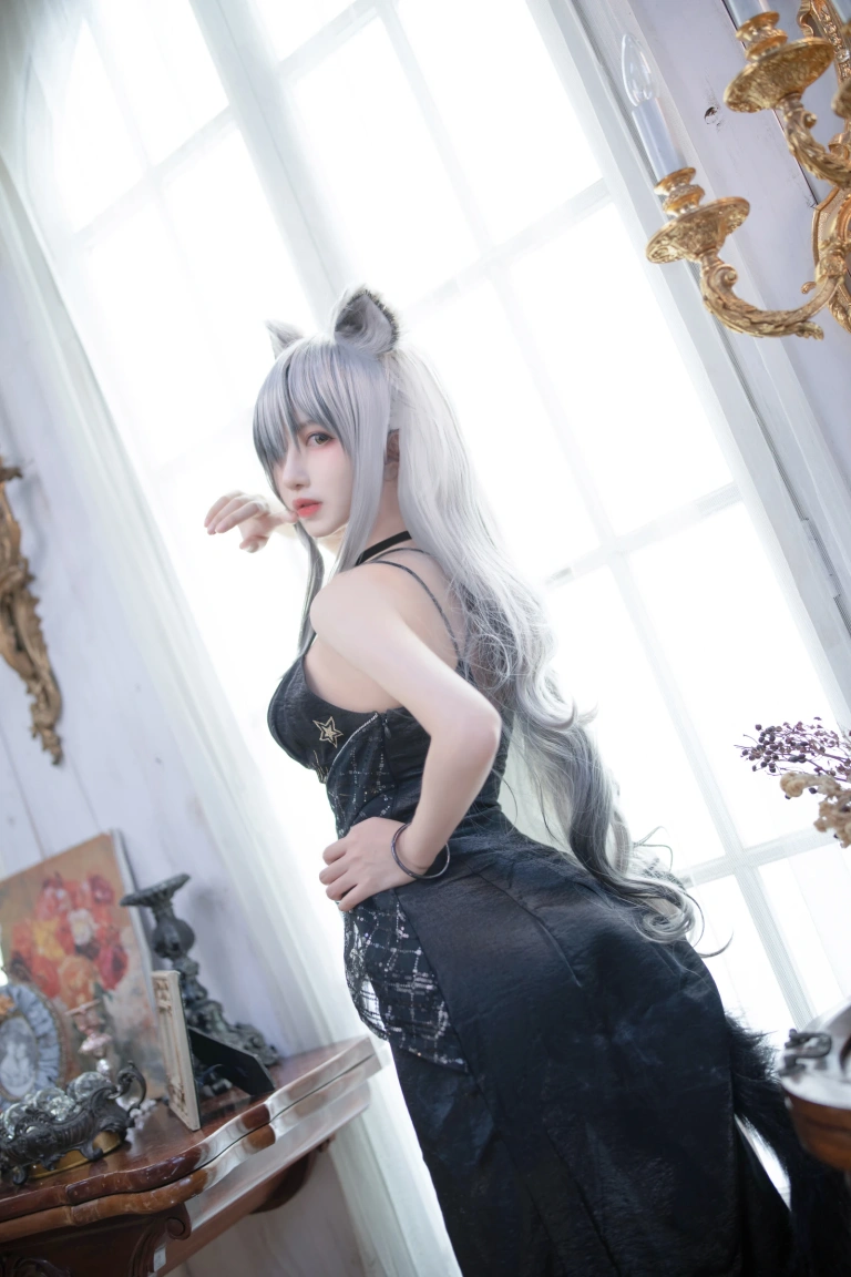 Shika小鹿鹿《明日方舟 黑》主题写真：15张全套美图