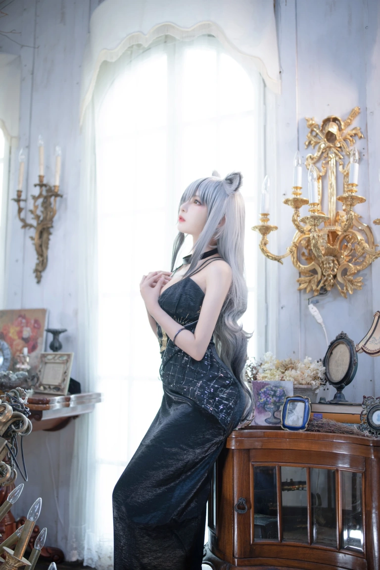 Shika小鹿鹿《明日方舟 黑》主题写真：15张全套美图