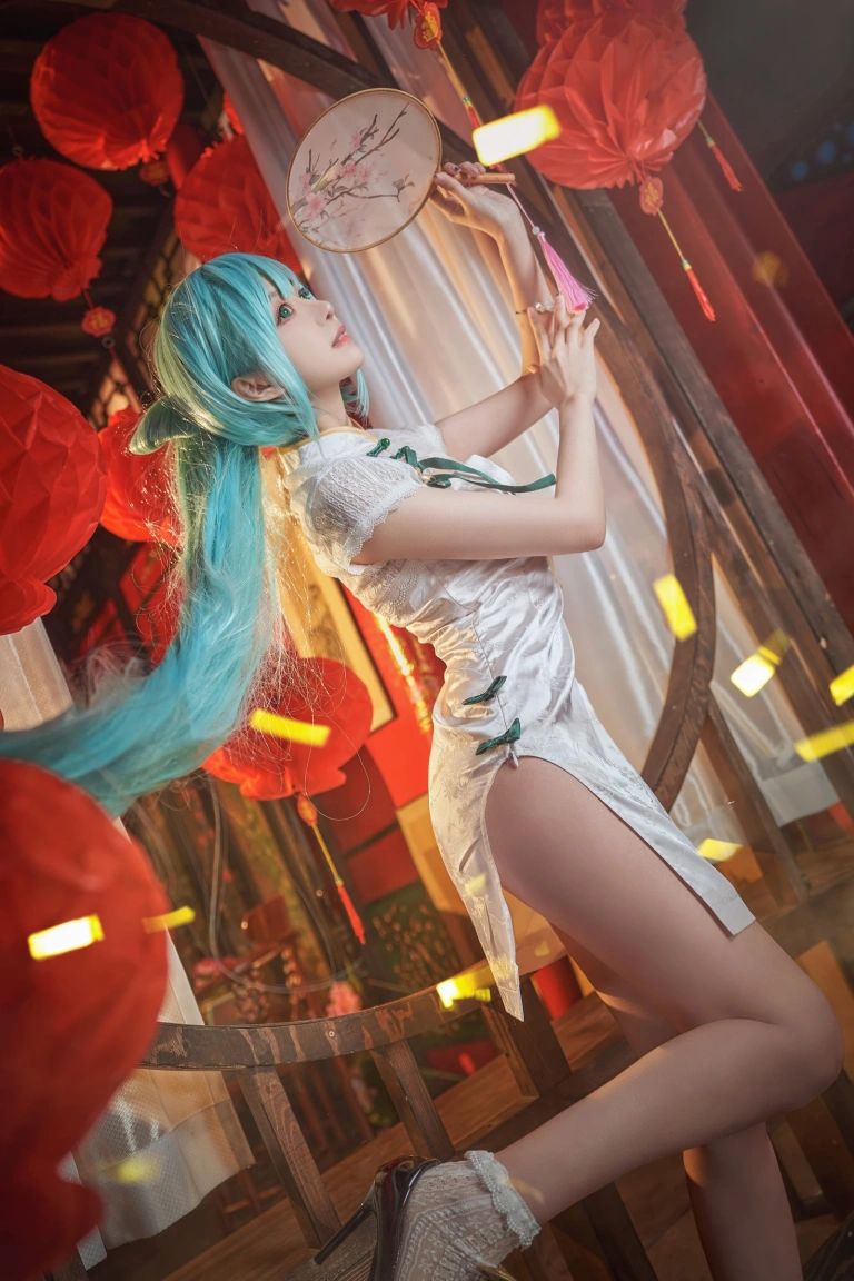 Shika小鹿鹿《初音韶华》主题写真：13张全套美图，含2个视频