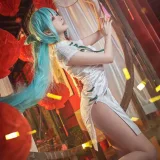 Shika小鹿鹿《初音韶华》主题写真：13张全套美图，含2个视频