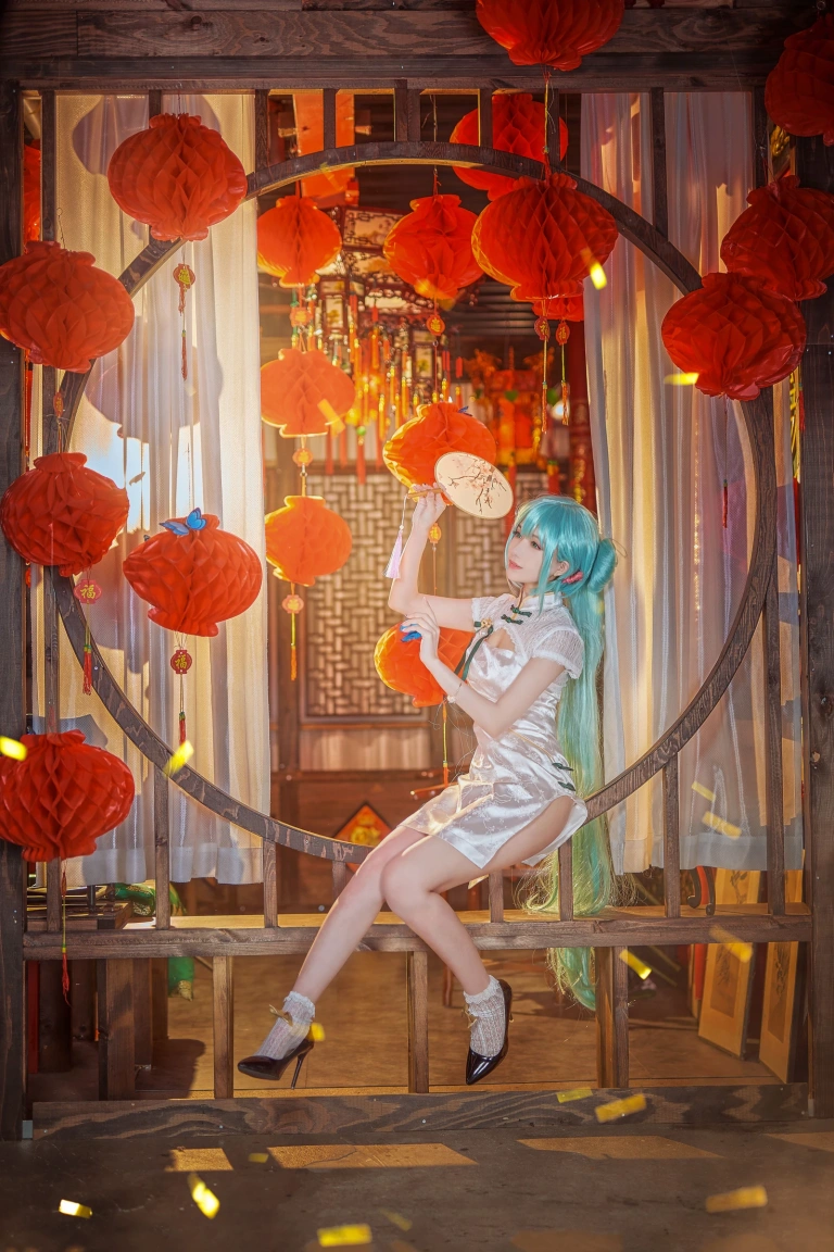 Shika小鹿鹿《初音韶华》主题写真：13张全套美图，含2个视频