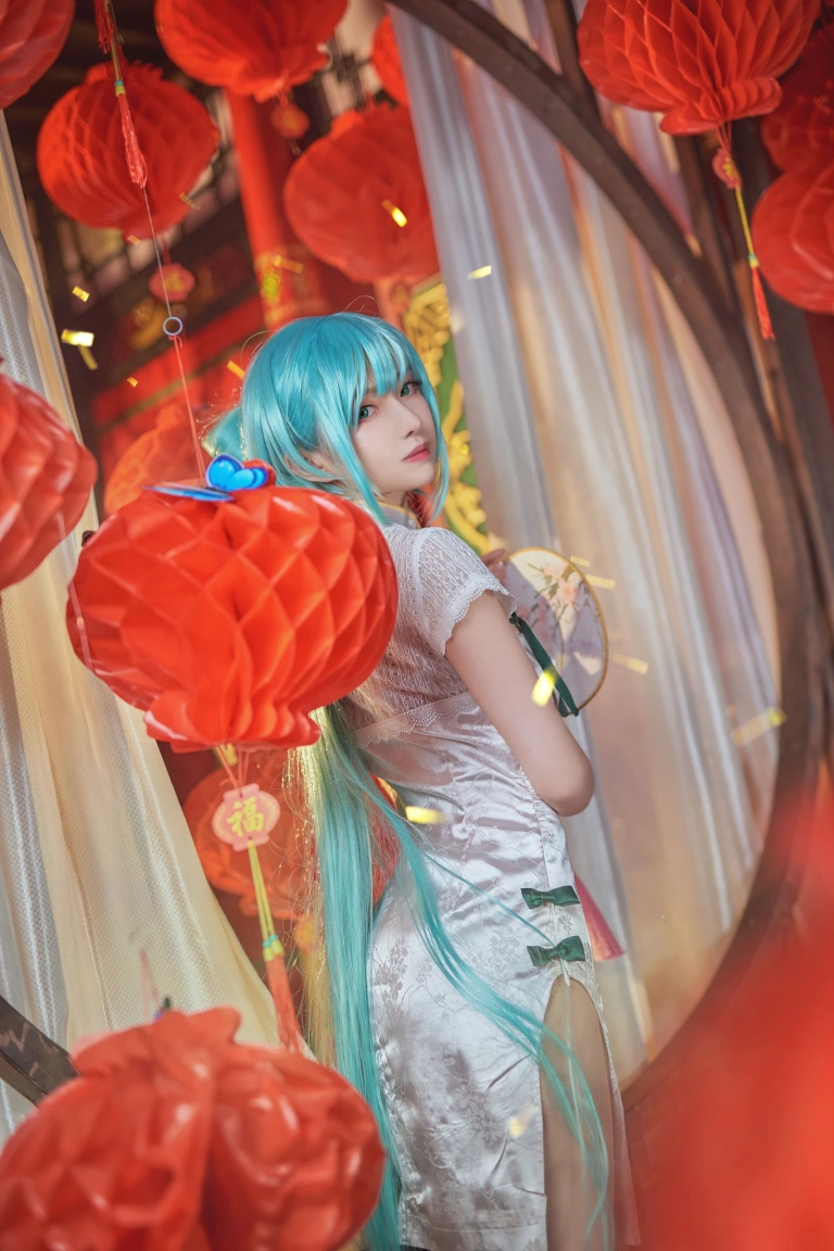 Shika小鹿鹿《初音韶华》主题写真：13张全套美图，含2个视频