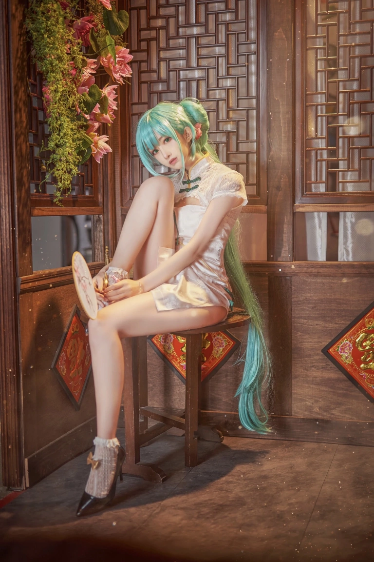 Shika小鹿鹿《初音韶华》主题写真：13张全套美图，含2个视频