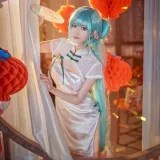 Shika小鹿鹿《初音韶华》主题写真：13张全套美图，含2个视频