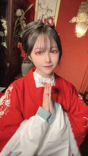 Shika小鹿鹿《2022春自拍合集》主题写真：70张全套美图