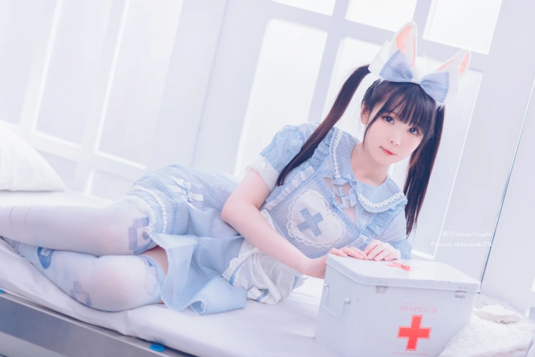 霜月shimo《11月本》主题写真：63张全套美图