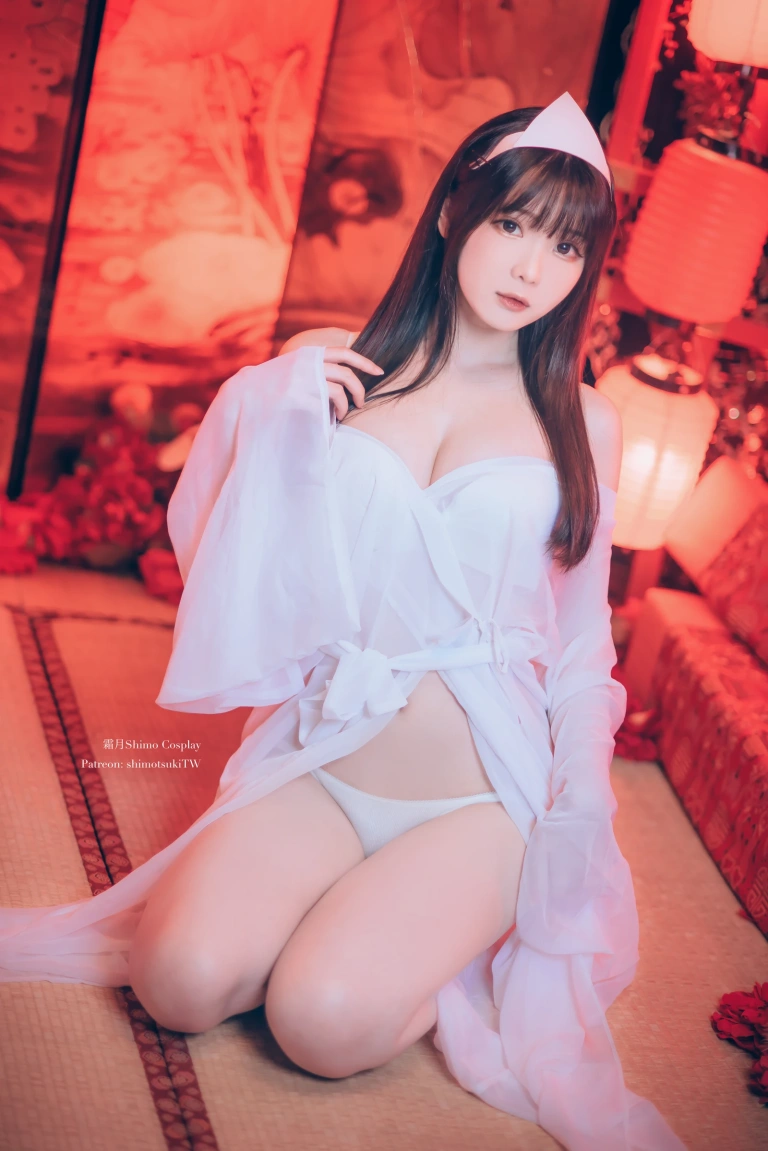 霜月shimo《11月本》主题写真：63张全套美图