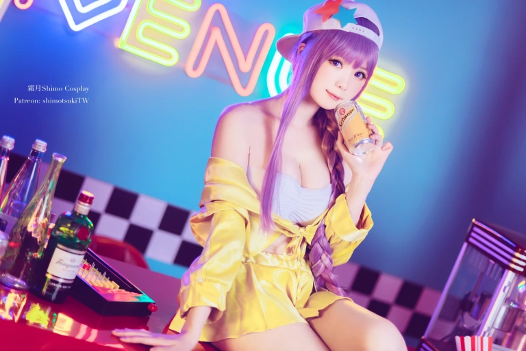 霜月shimo《BB泳装》主题写真：15张全套美图