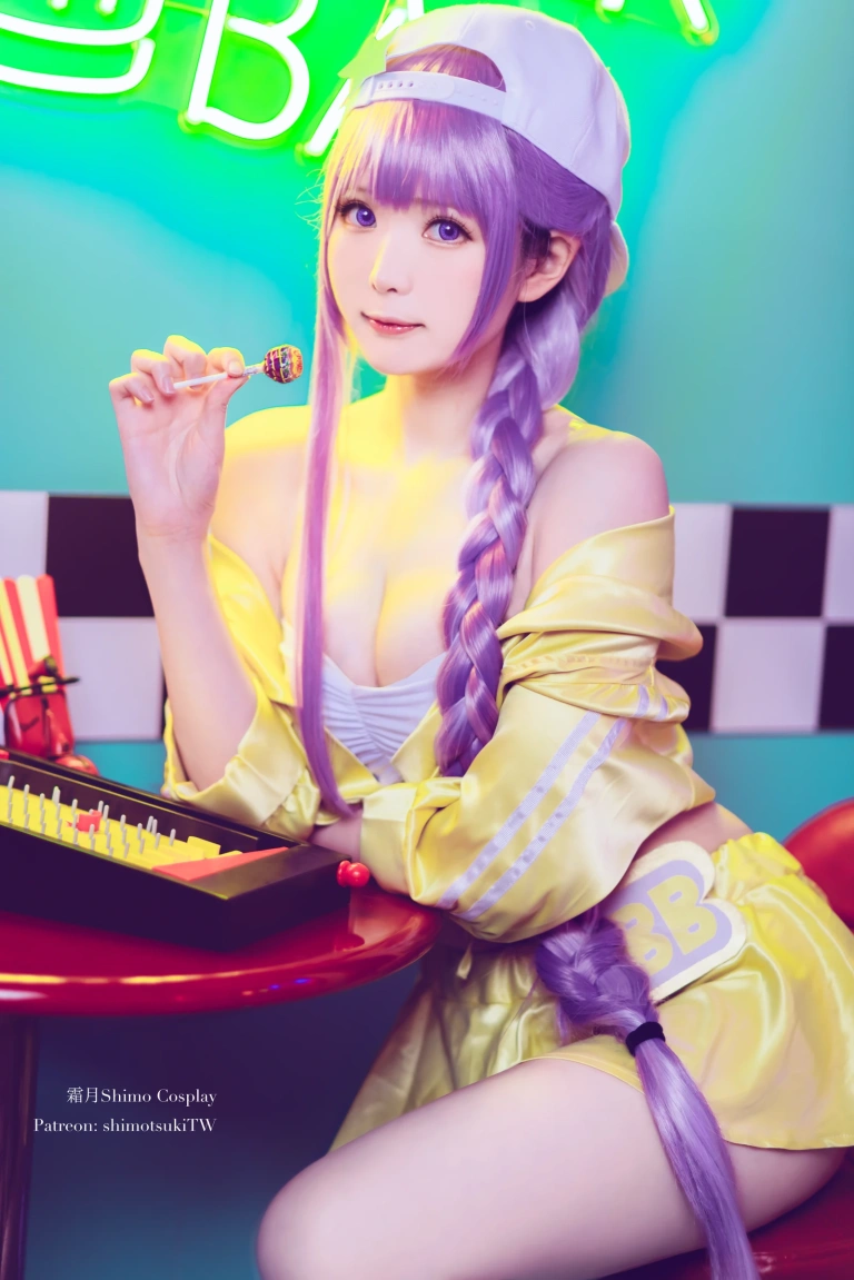霜月shimo《BB泳装》主题写真：15张全套美图