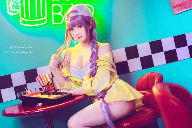 霜月shimo《BB泳装》主题写真：15张全套美图