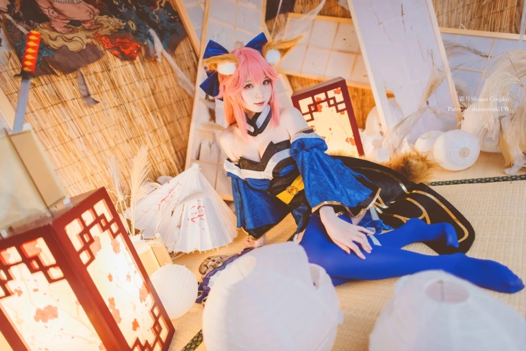 霜月shimo《玉藻前》主题写真：15张全套美图