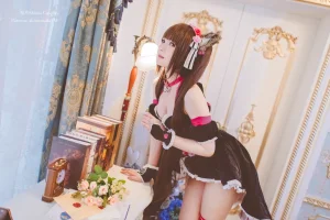 霜月shimo《巧克力》主题写真：16张全套美图