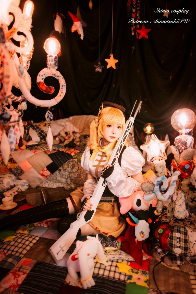 霜月shimo《巴麻美》主题写真：18张全套美图