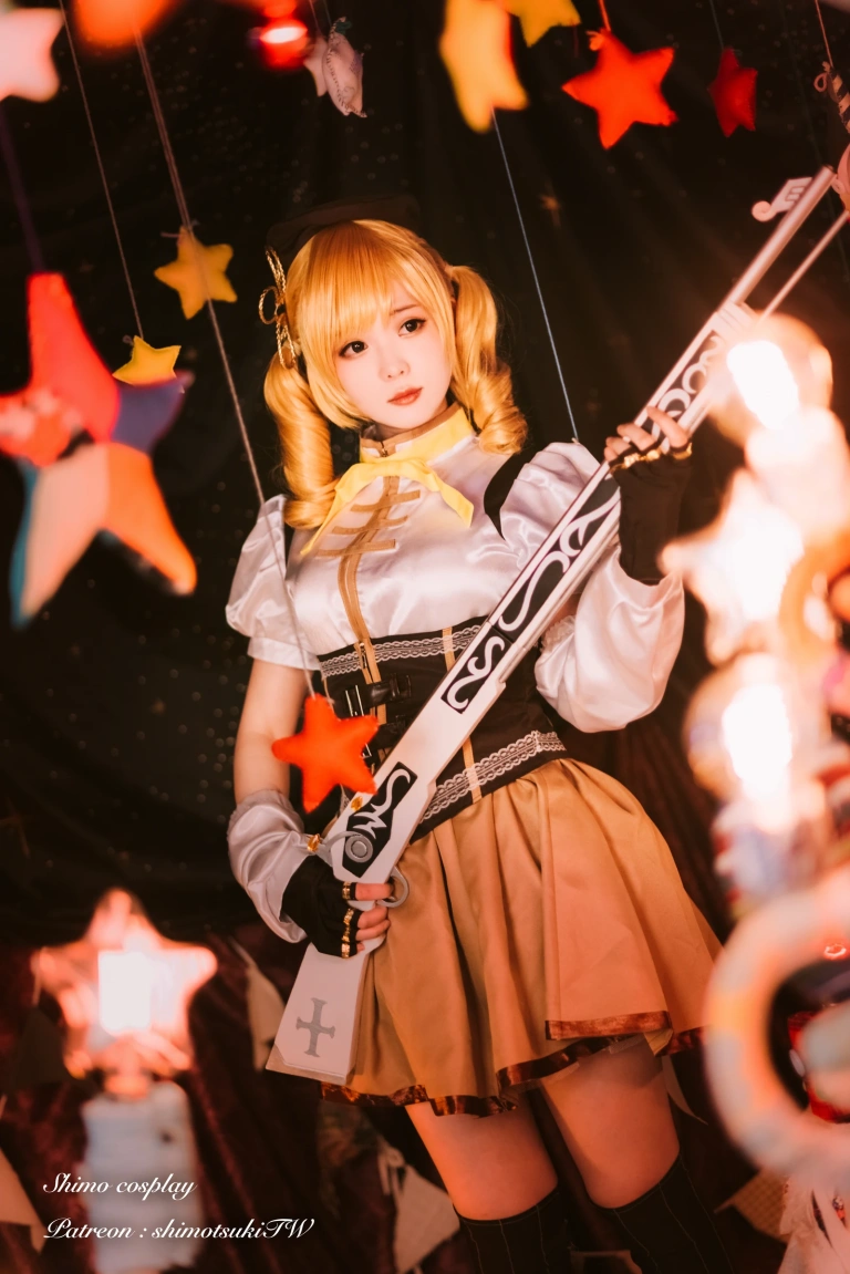霜月shimo《巴麻美》主题写真：18张全套美图