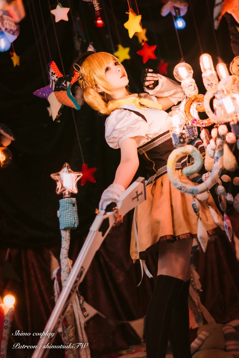 霜月shimo《巴麻美》主题写真：18张全套美图