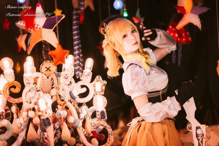 霜月shimo《巴麻美》主题写真：18张全套美图