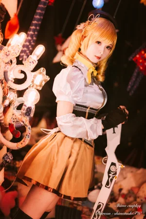 霜月shimo《巴麻美》主题写真：18张全套美图