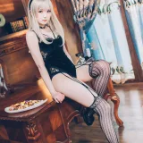 霜月shimo《兔耳狼 私服》主题写真：14张全套美图