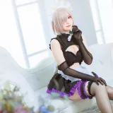 霜月shimo《玛修女仆》主题写真：14张全套美图