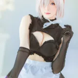 霜月shimo《玛修女仆》主题写真：14张全套美图