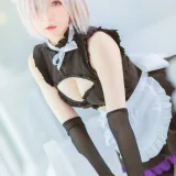 霜月shimo《玛修女仆》主题写真：14张全套美图