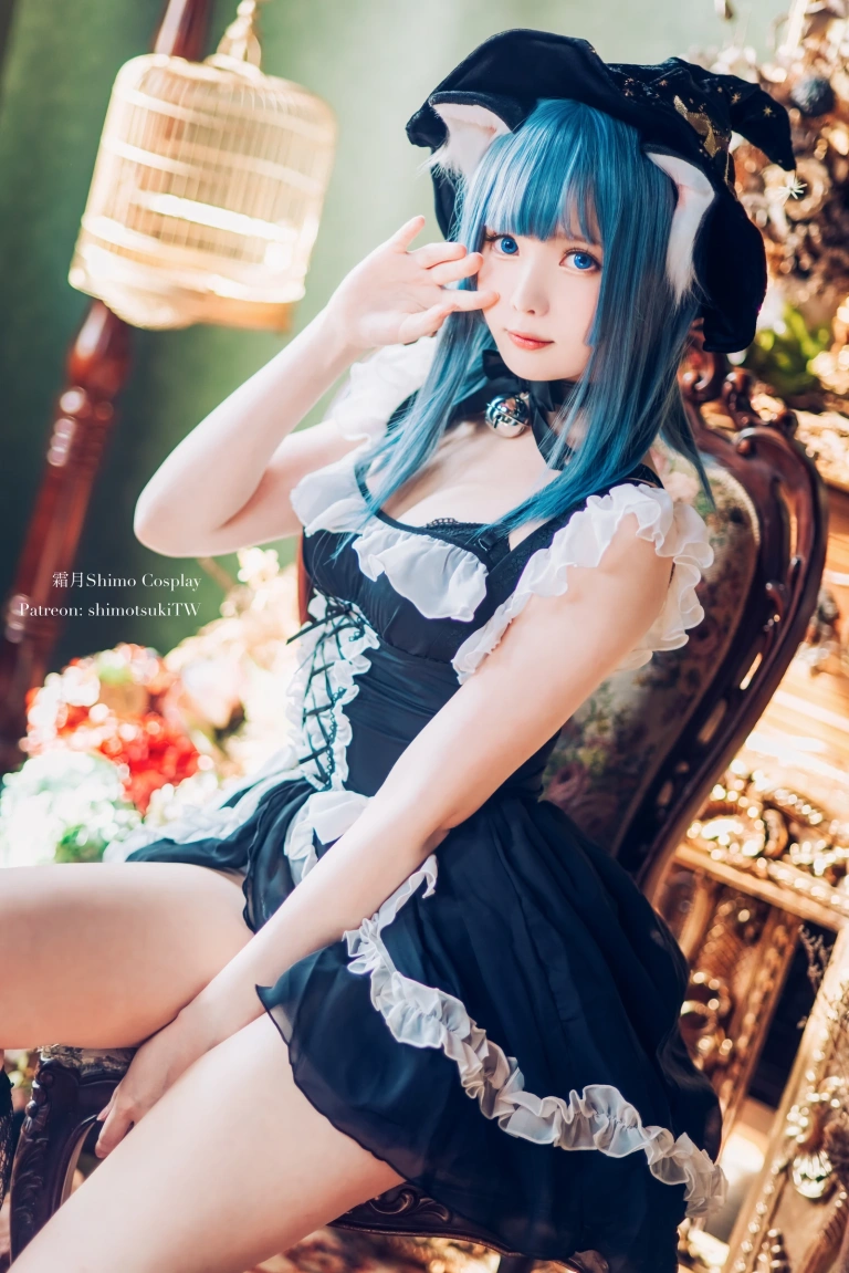 霜月shimo《私服》主题写真：18张全套美图