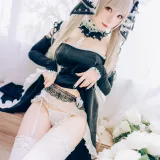 霜月shimo《可畏》主题写真：19张全套美图