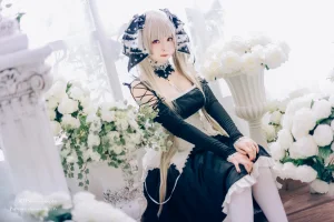 霜月shimo《可畏》主题写真：19张全套美图